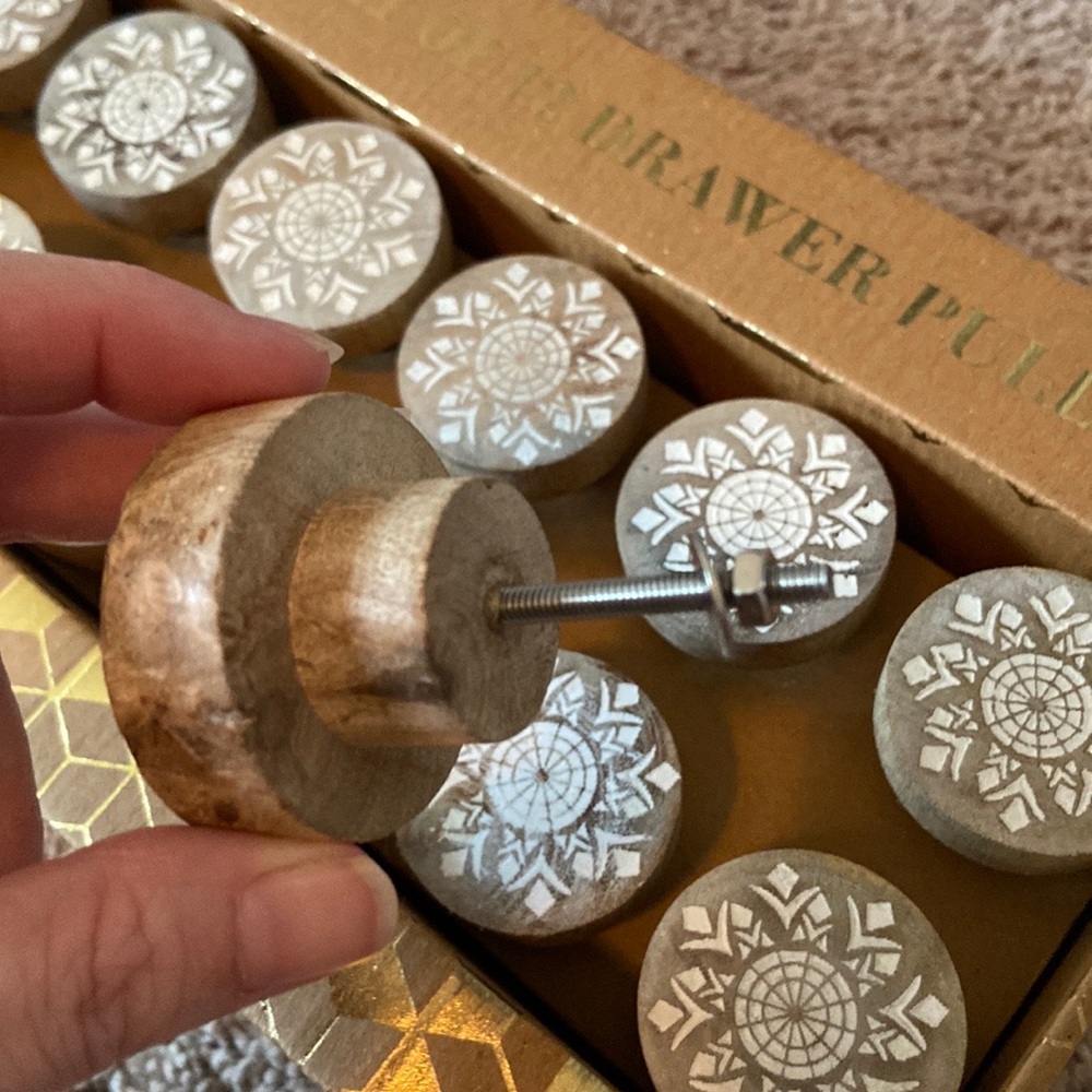 Unboxed drawer pulls - Picture 3 of 7